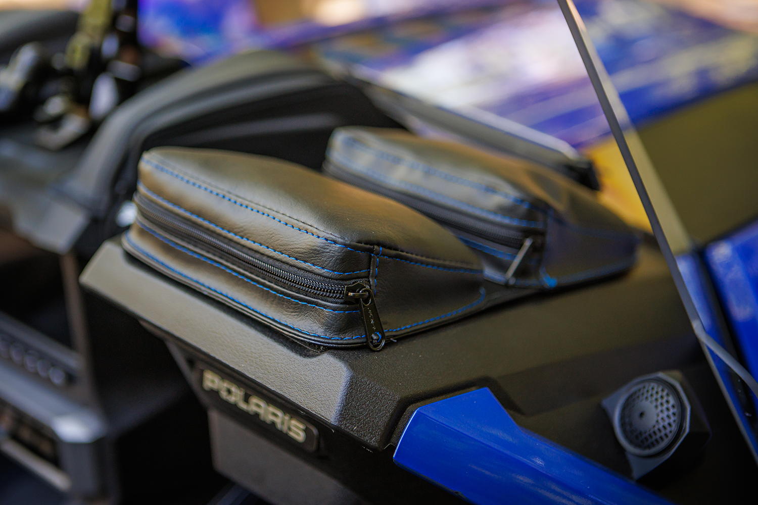 Kaliber Dash Pouch - Black with Blue Zipper